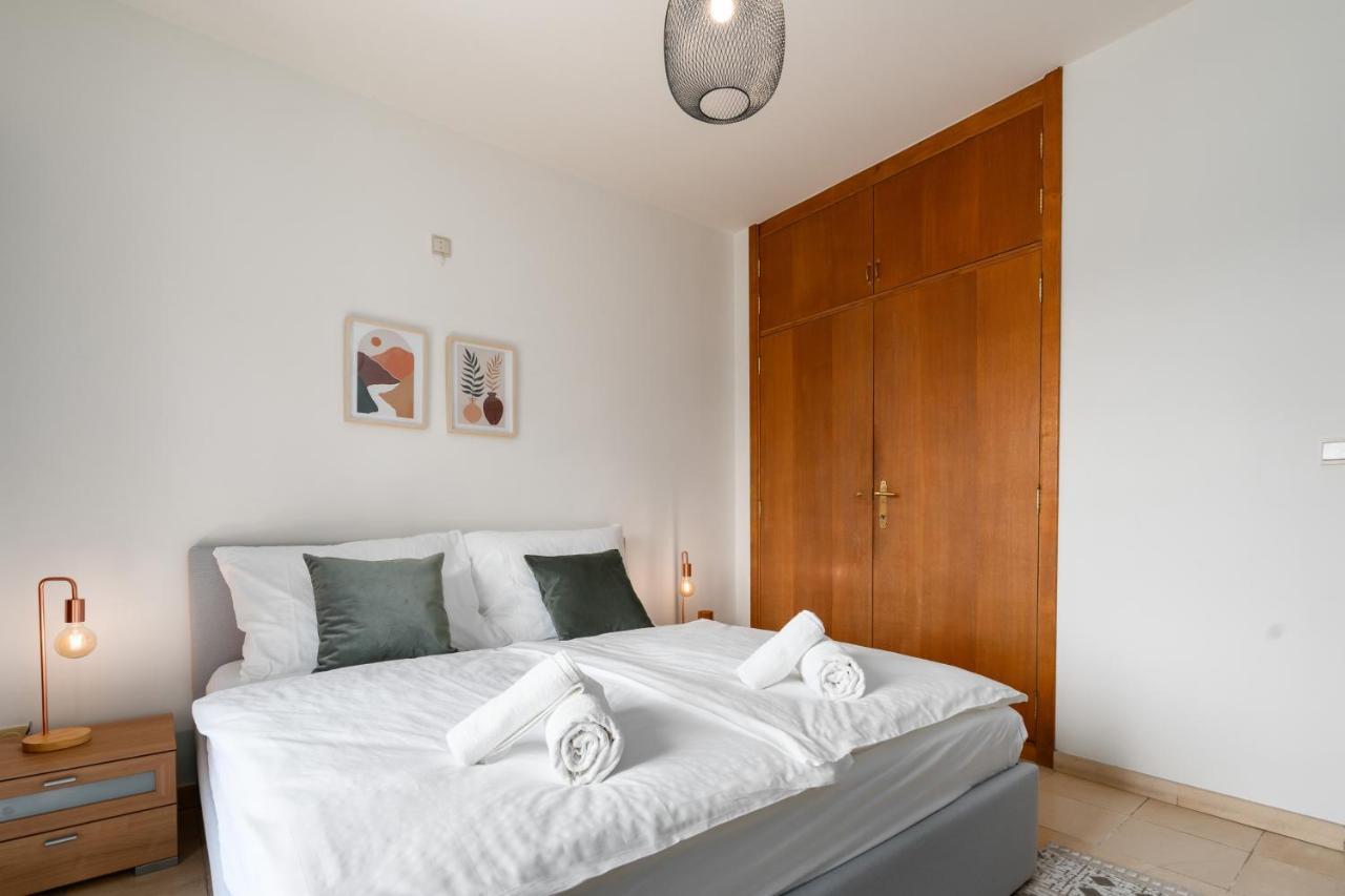 City Apartment 3 Bedroom, Kitchen, Wifi, Workspace, Coffee, Central Hasselt Dış mekan fotoğraf